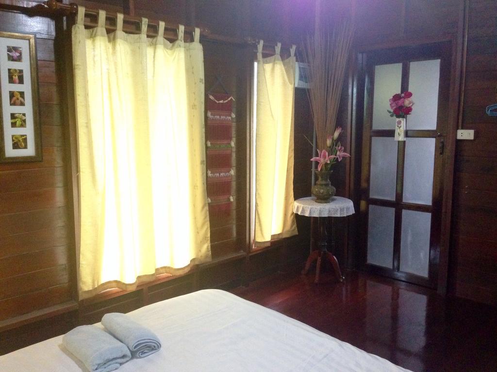 Panpim Resort Noen Hom Quarto foto